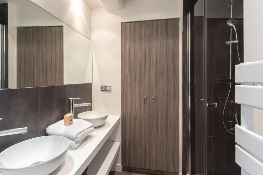 #40 Bright Sea View Suite For 6 2Mins Walk Port & Sea Villefranche-sur-Mer Dış mekan fotoğraf
